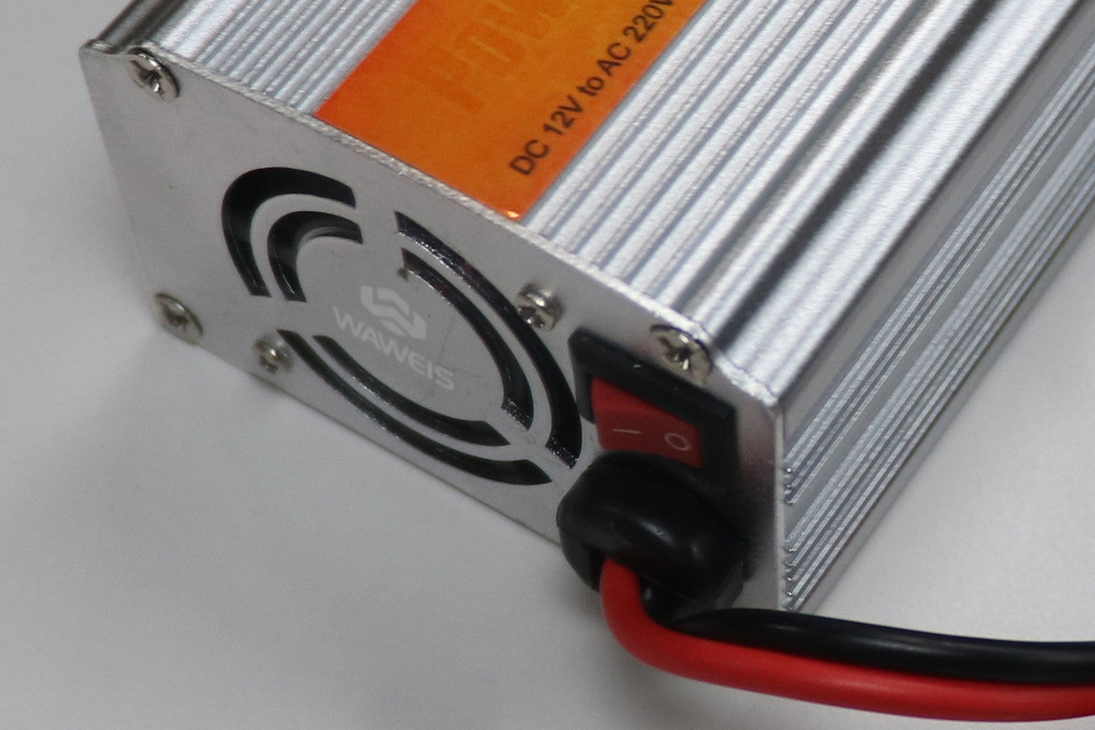 WAWEIS 200W Power Inverter DC 12V to 220V AC Car Charger Converter
