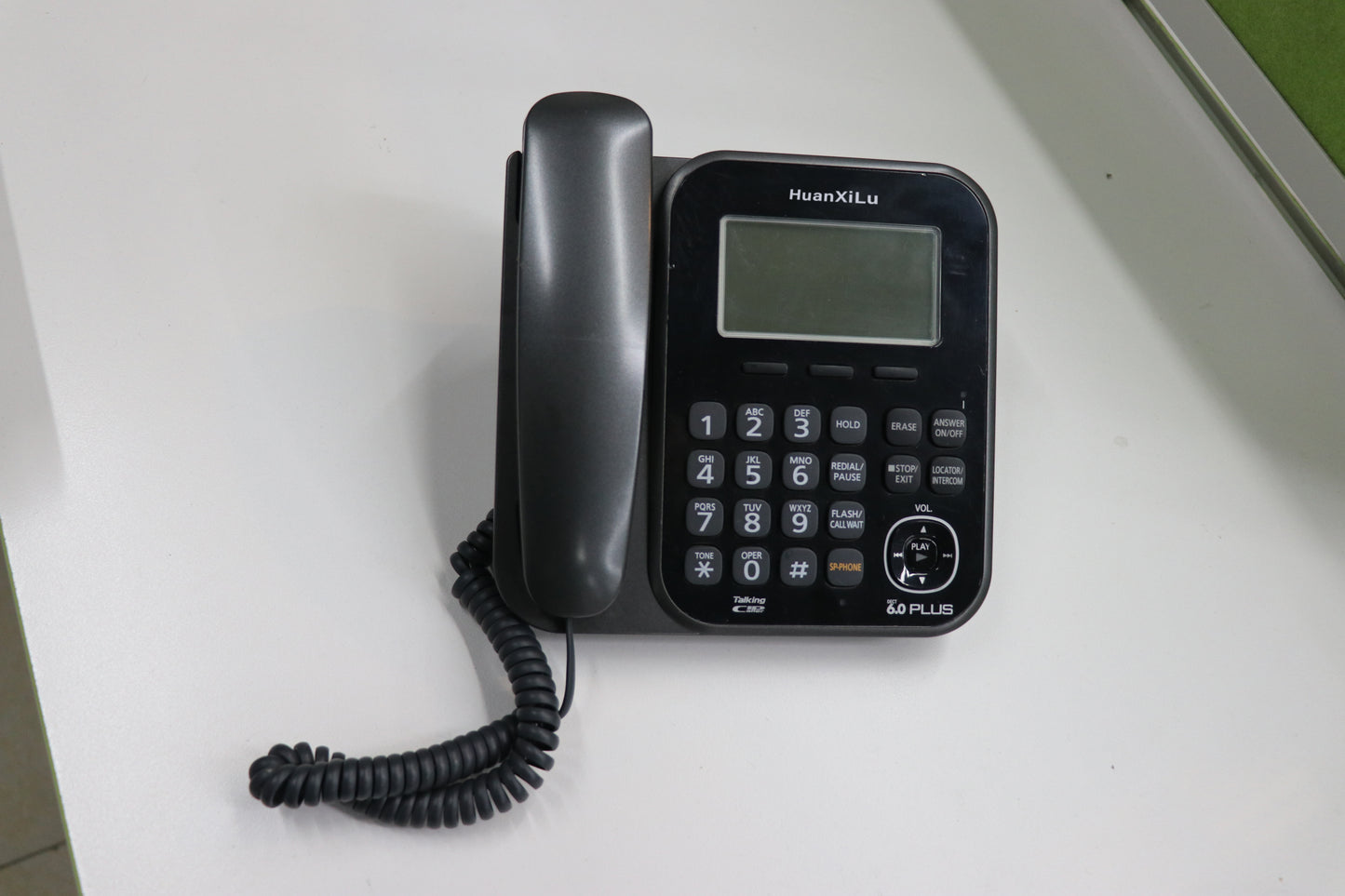 HuanXiLu Standard Phone with Answering System and Backlit Display